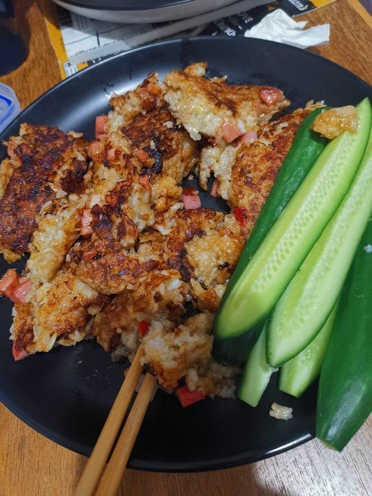 剩米饭这样做好吃好吃到转圈圈，自制日式海苔饭团