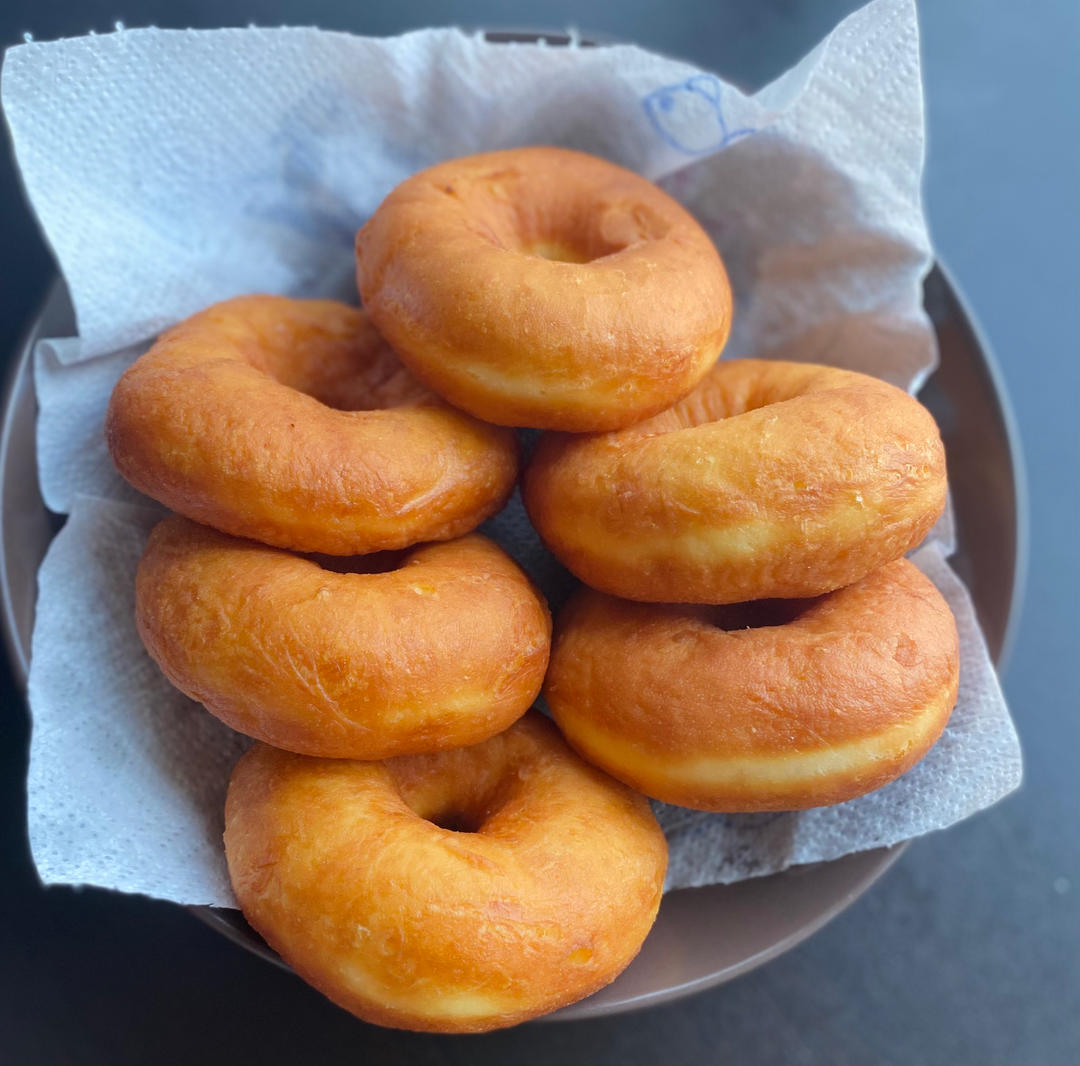 🍩超快手一小时低糖无需烤箱的甜甜圈（详细视频）
