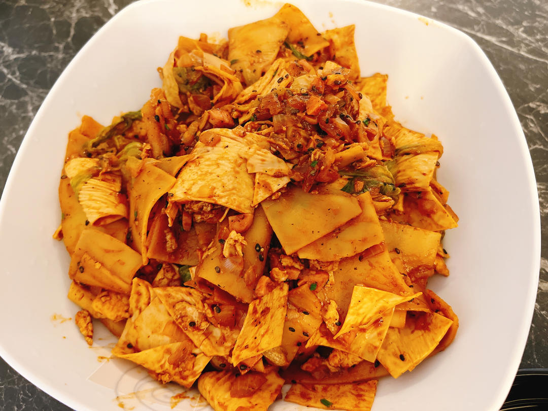 超级美味的东北烤冷面➕自制万能酱料【酱料是关键】