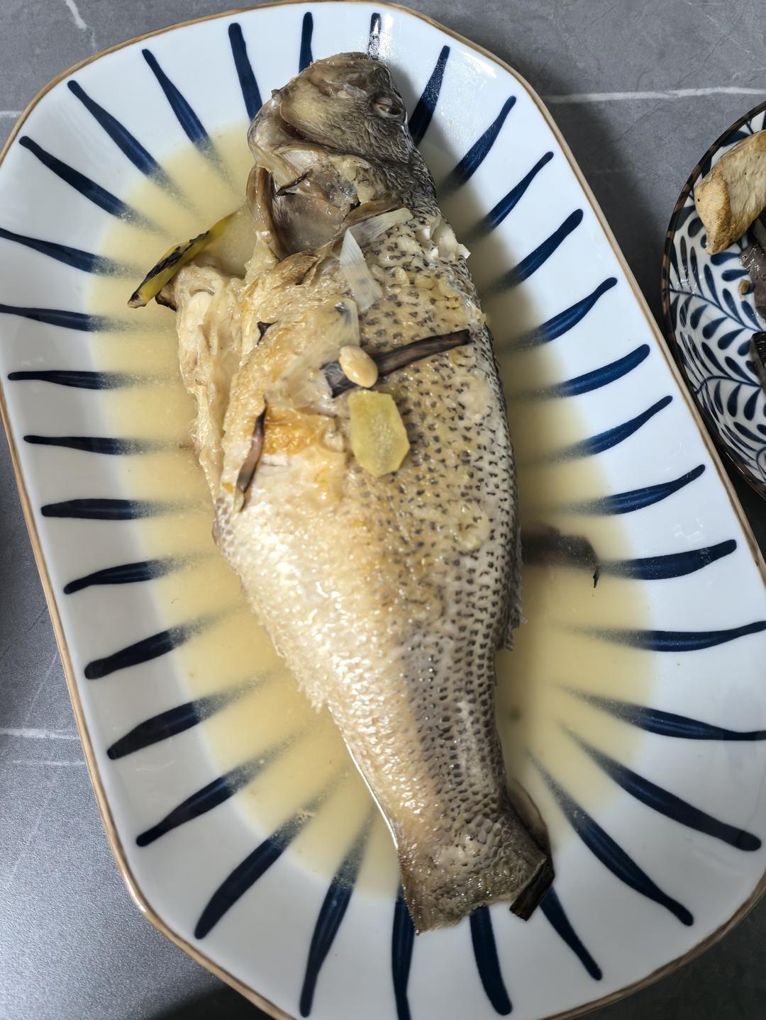 普宁豆酱煮黄花鱼