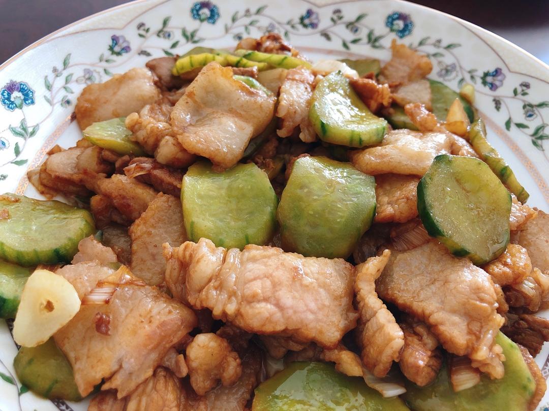 减脂食谱@黄瓜炒肉片#10分钟搞定的做法