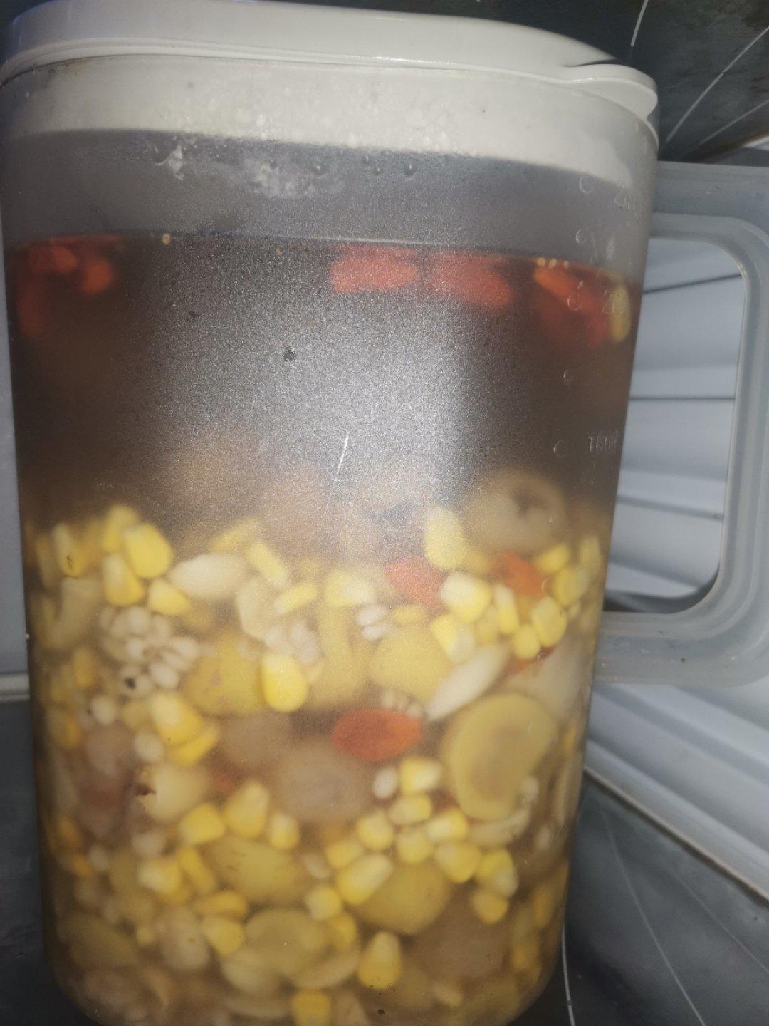 板栗玉米莲子糖水