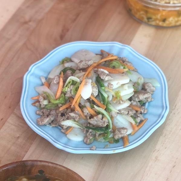 宁波炒年糕（白菜肉丝炒年糕）