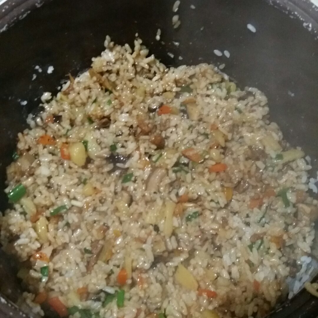 香菇土豆闷饭
