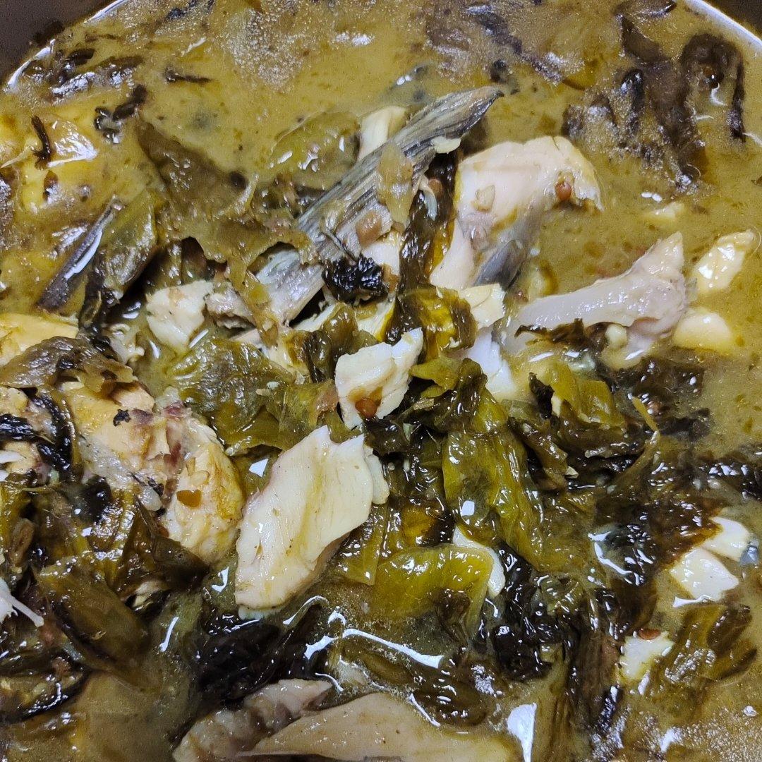 〈酸菜鱼〉，汤都能喝掉。欣小厨 😉