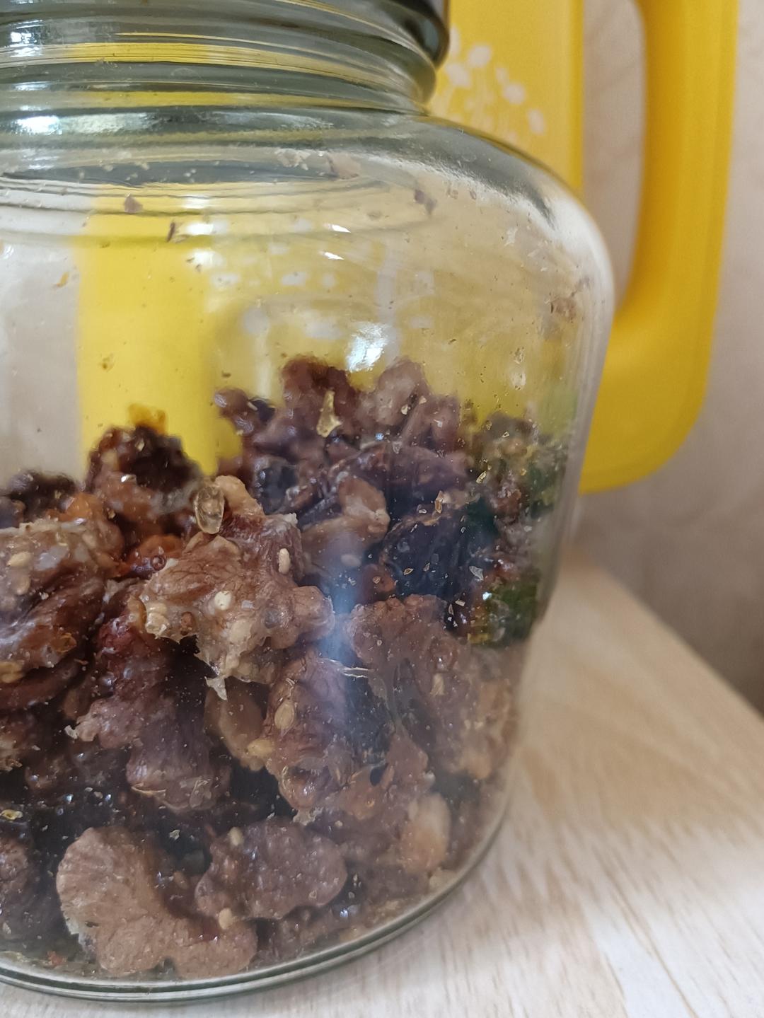 简单易学㊙️
琥珀核桃仁丨不用熬糖免油炸