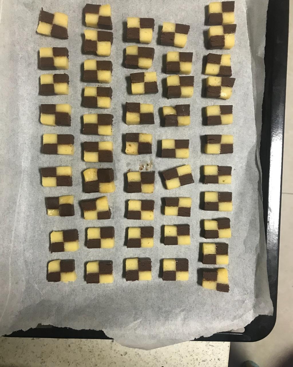双色小棋格饼干