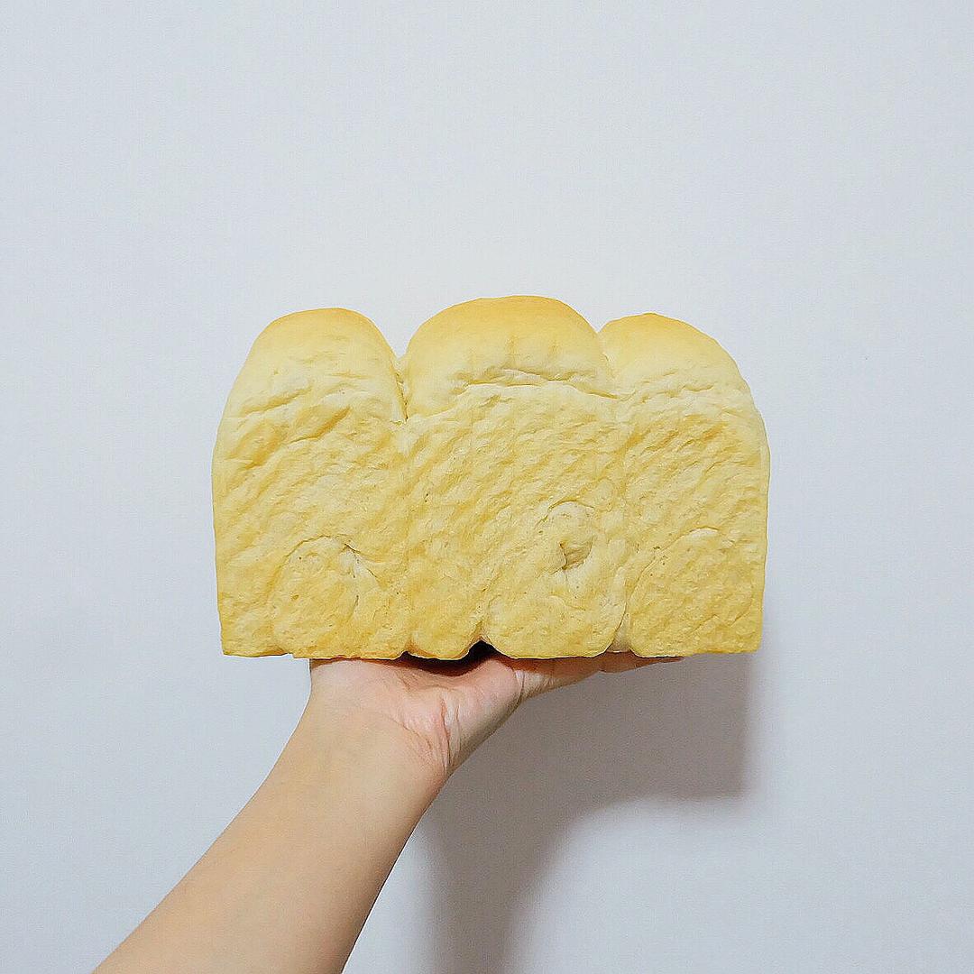 超级爆头王～牛奶蛋黄吐司