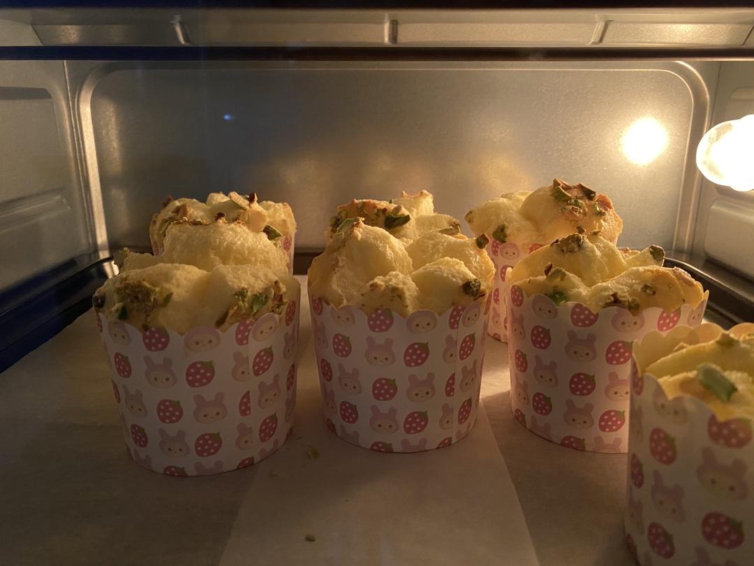 像棉花一样柔软的爆炸头橙汁戚风纸杯蛋糕（中筋面粉做蛋糕）