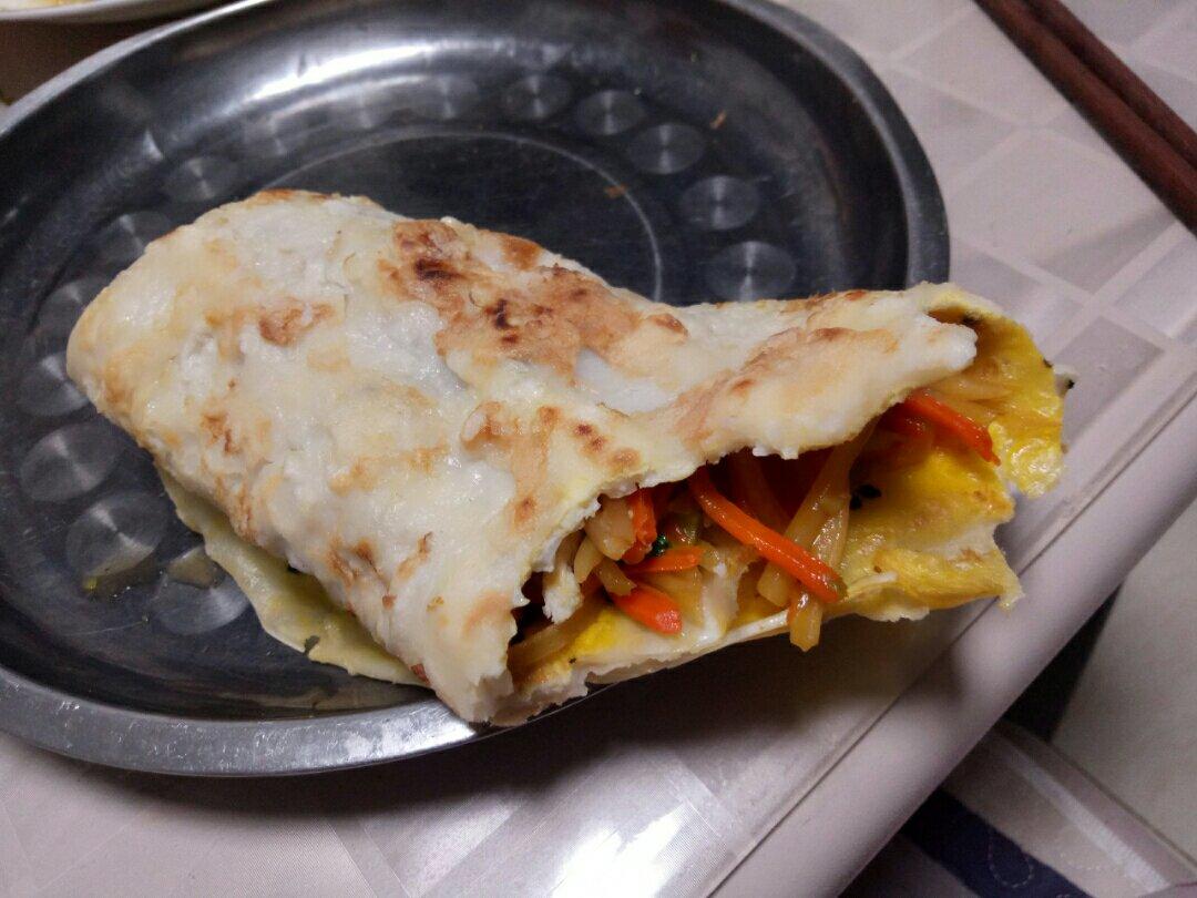 家庭版煎饼果子---快手健康早餐，利用家里现有材料