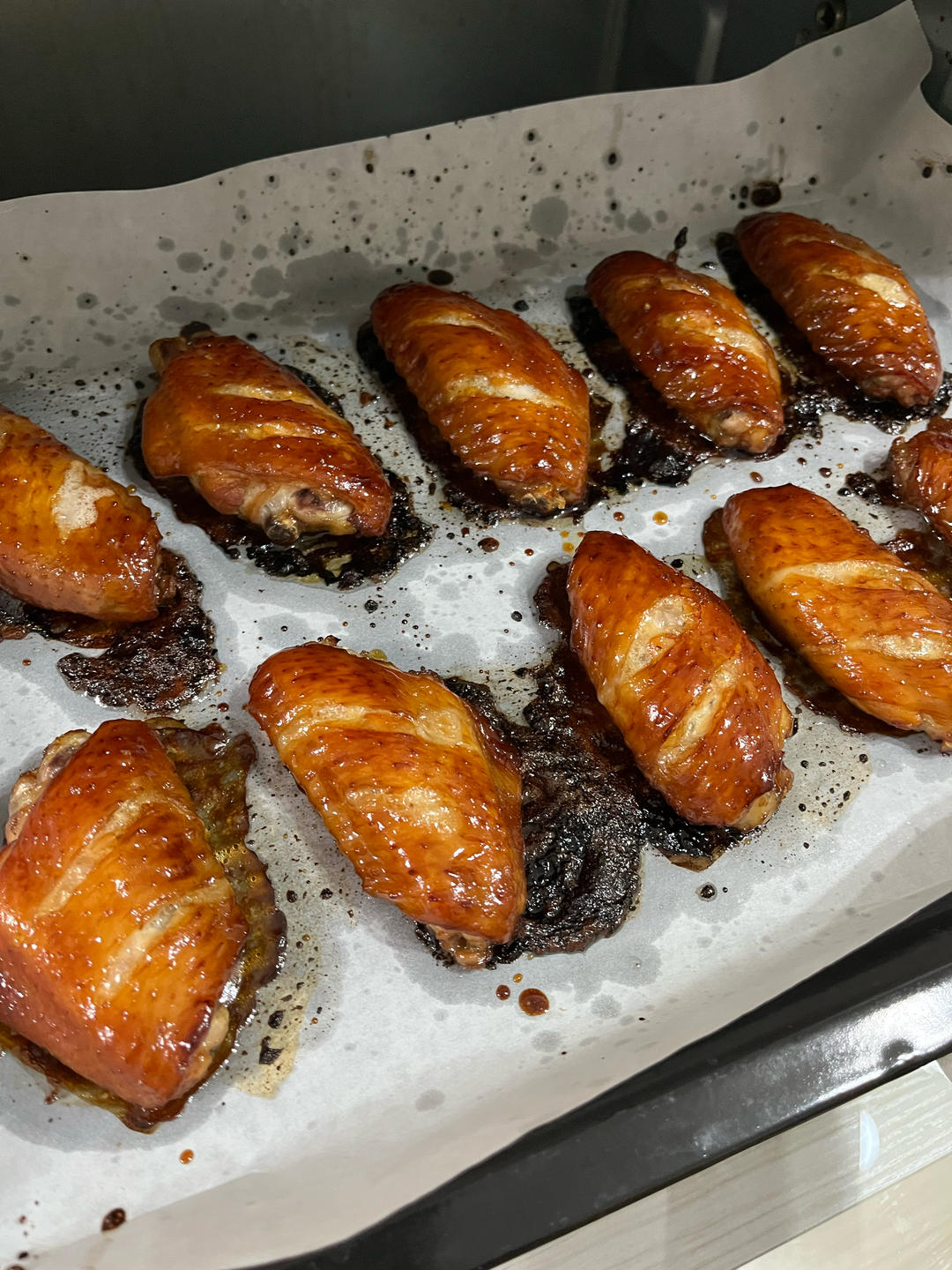 好吃到舔手指的蜜汁烤翅，完胜KFC鲜嫩多汁