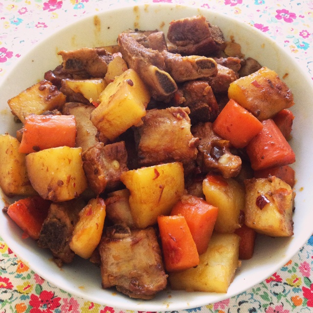 川味土豆烧排骨