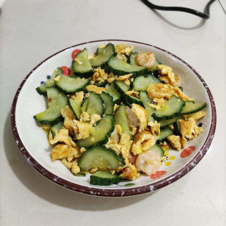 黄瓜虾仁炒鸡蛋