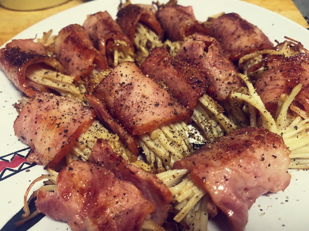 香煎培根金针菇卷