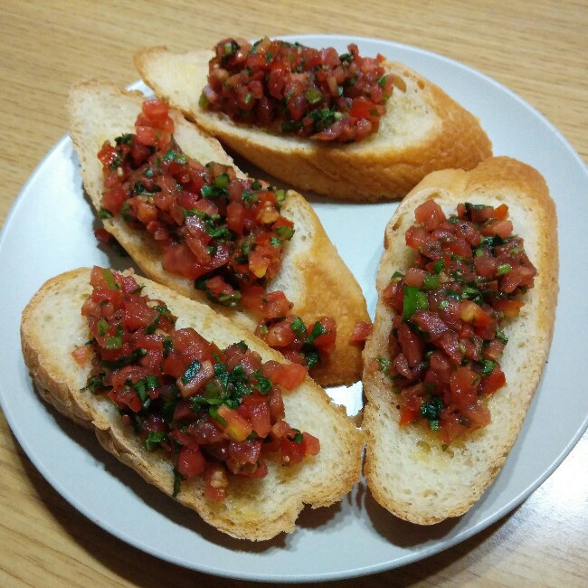 意式烤面包片（bruschetta)