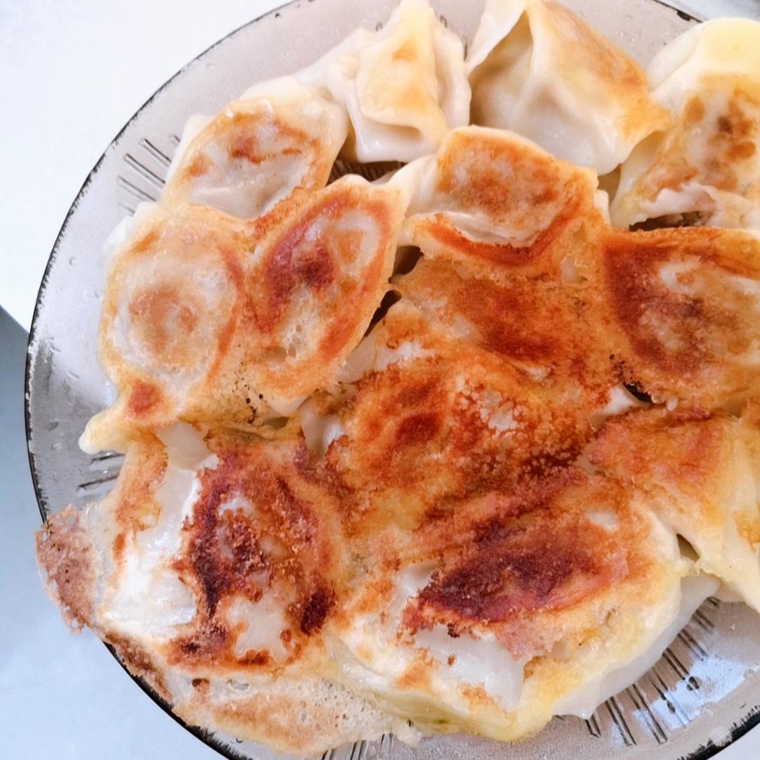 水淀粉煎吃剩水饺