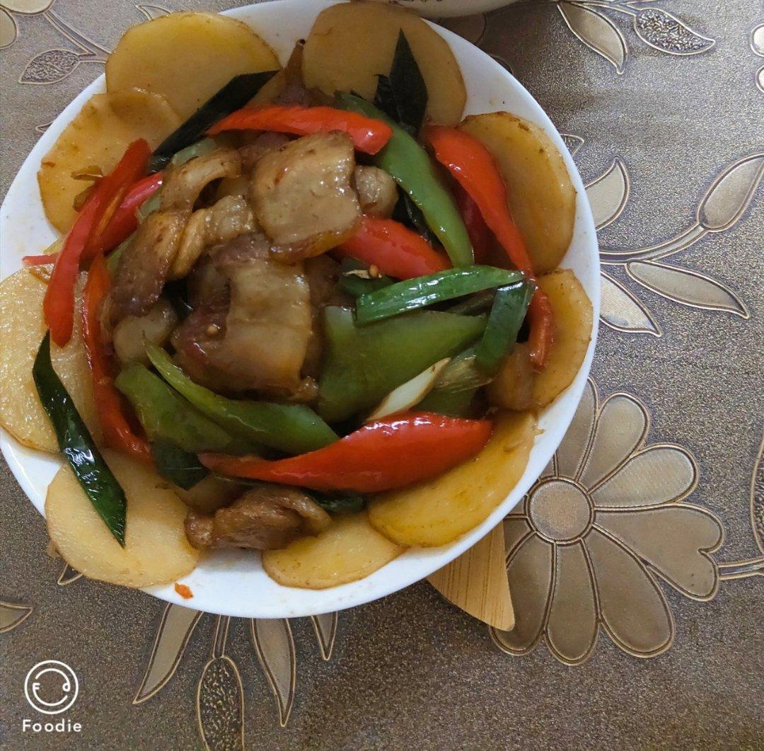 土豆回锅肉