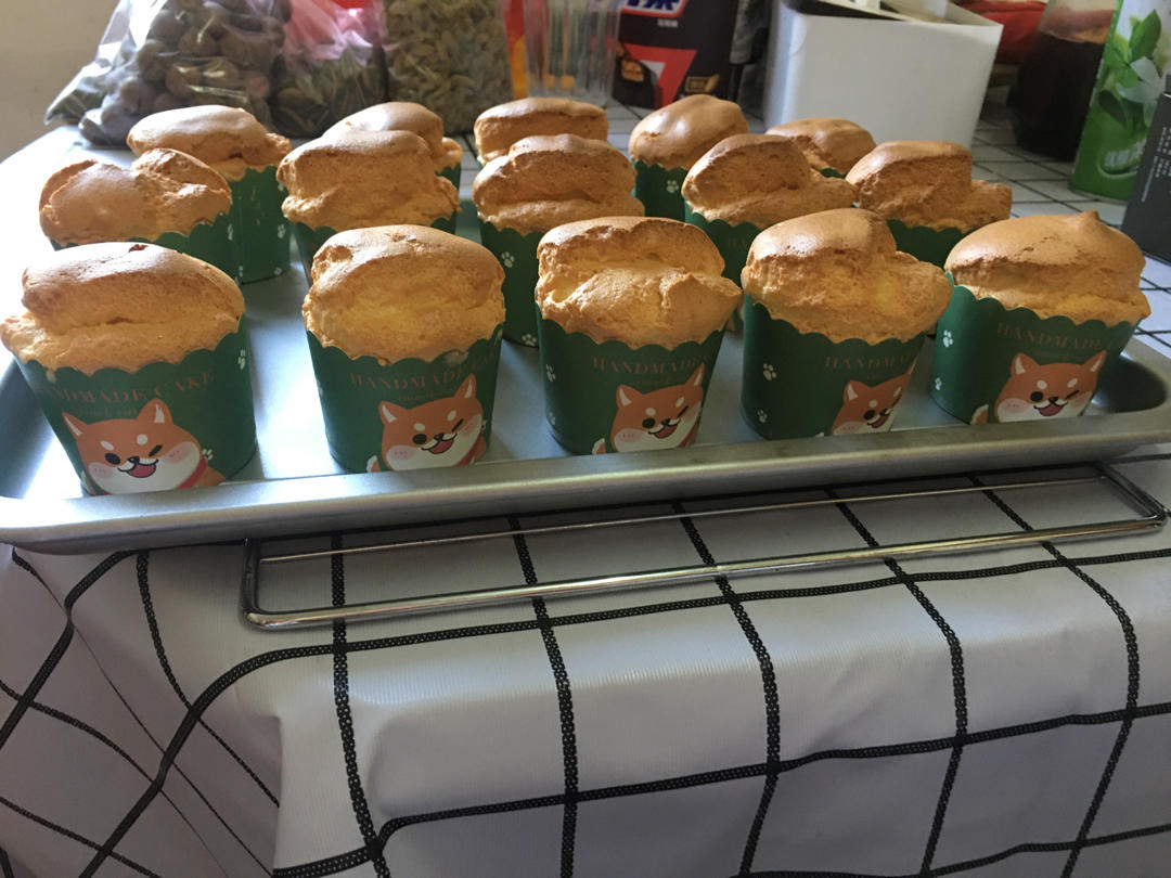 纸杯蛋糕 8寸戚风蛋糕的量