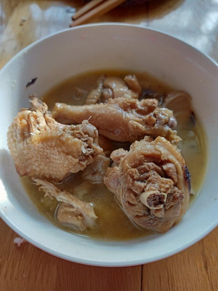 香菇炖鸡汤