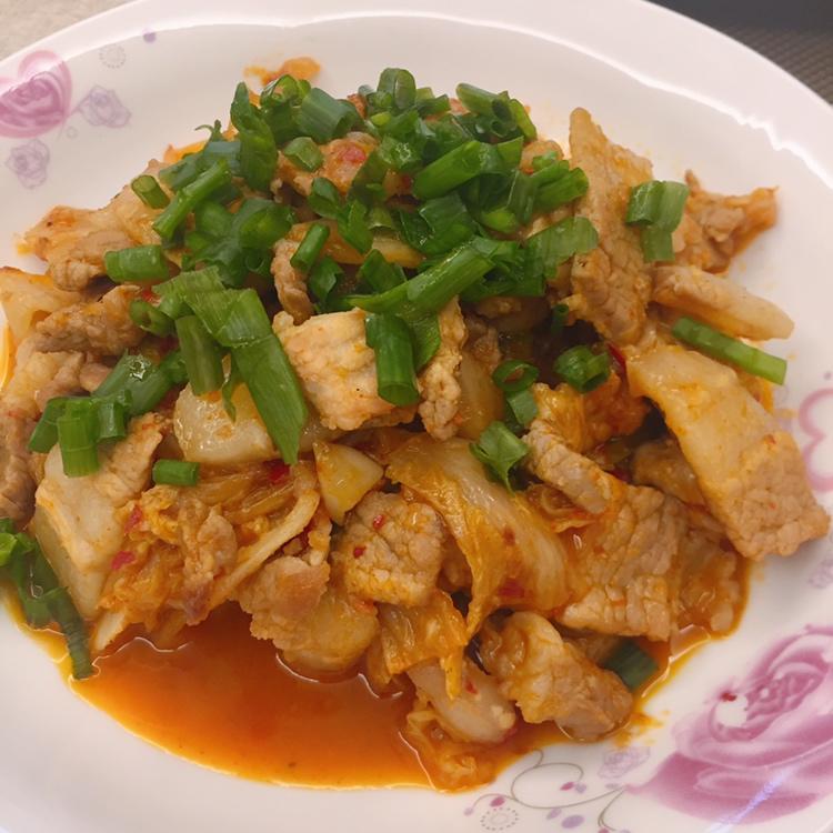 辣白菜炒五花肉