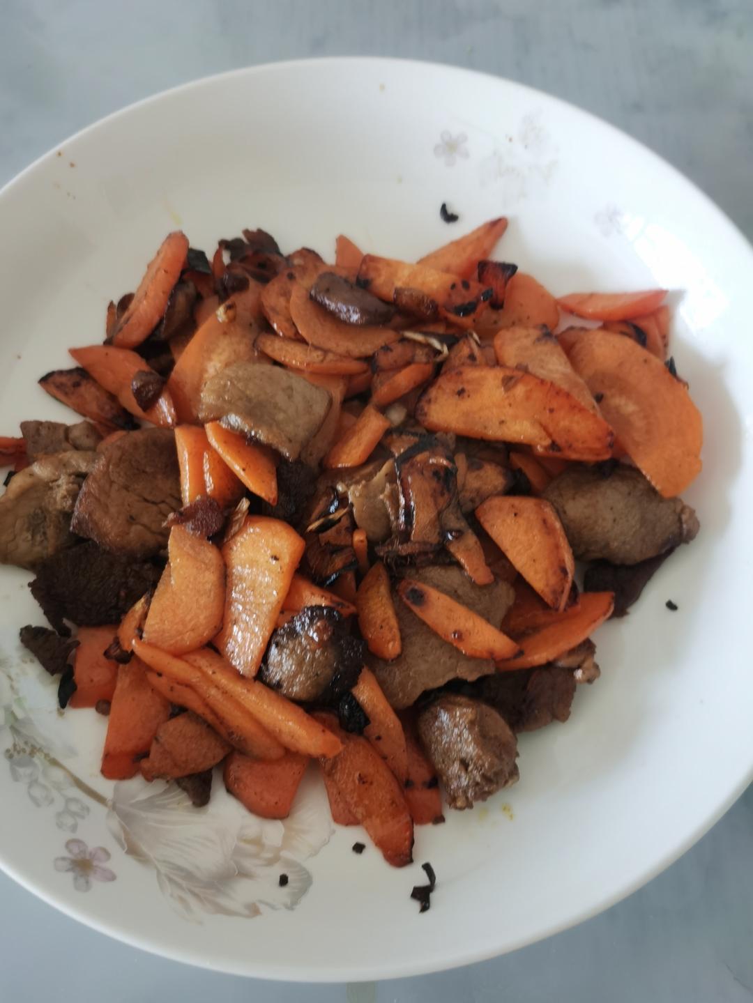 超下饭的胡萝卜炒肉
