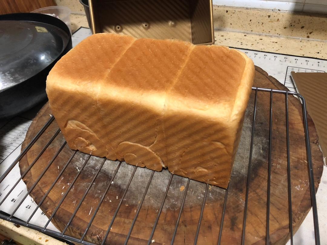 无糖的橄榄油纯素吐司——一次发酵也能夺命拉丝软