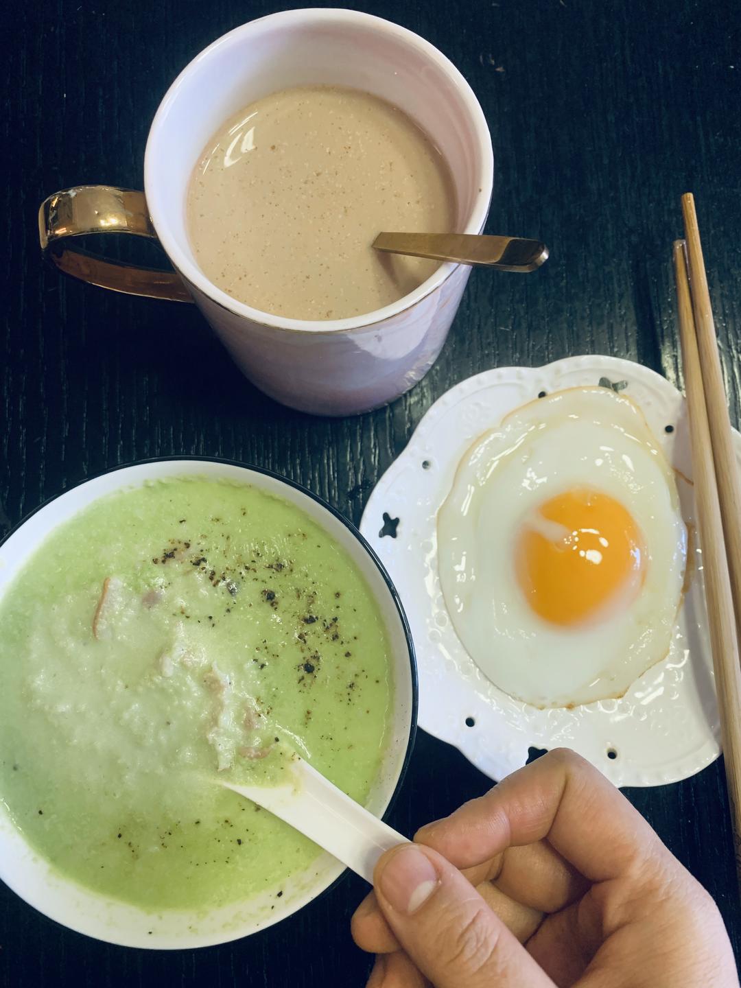 生酮-奶油牛油果培根汤的做法