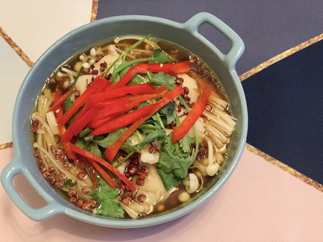 浇汁油泼巴沙鱼