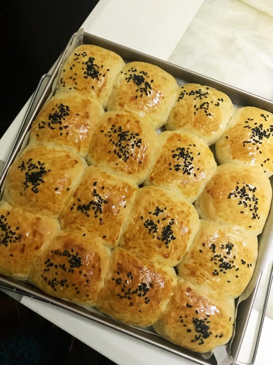 大人小孩都爱不释口的【蜂蜜牛奶小餐包】