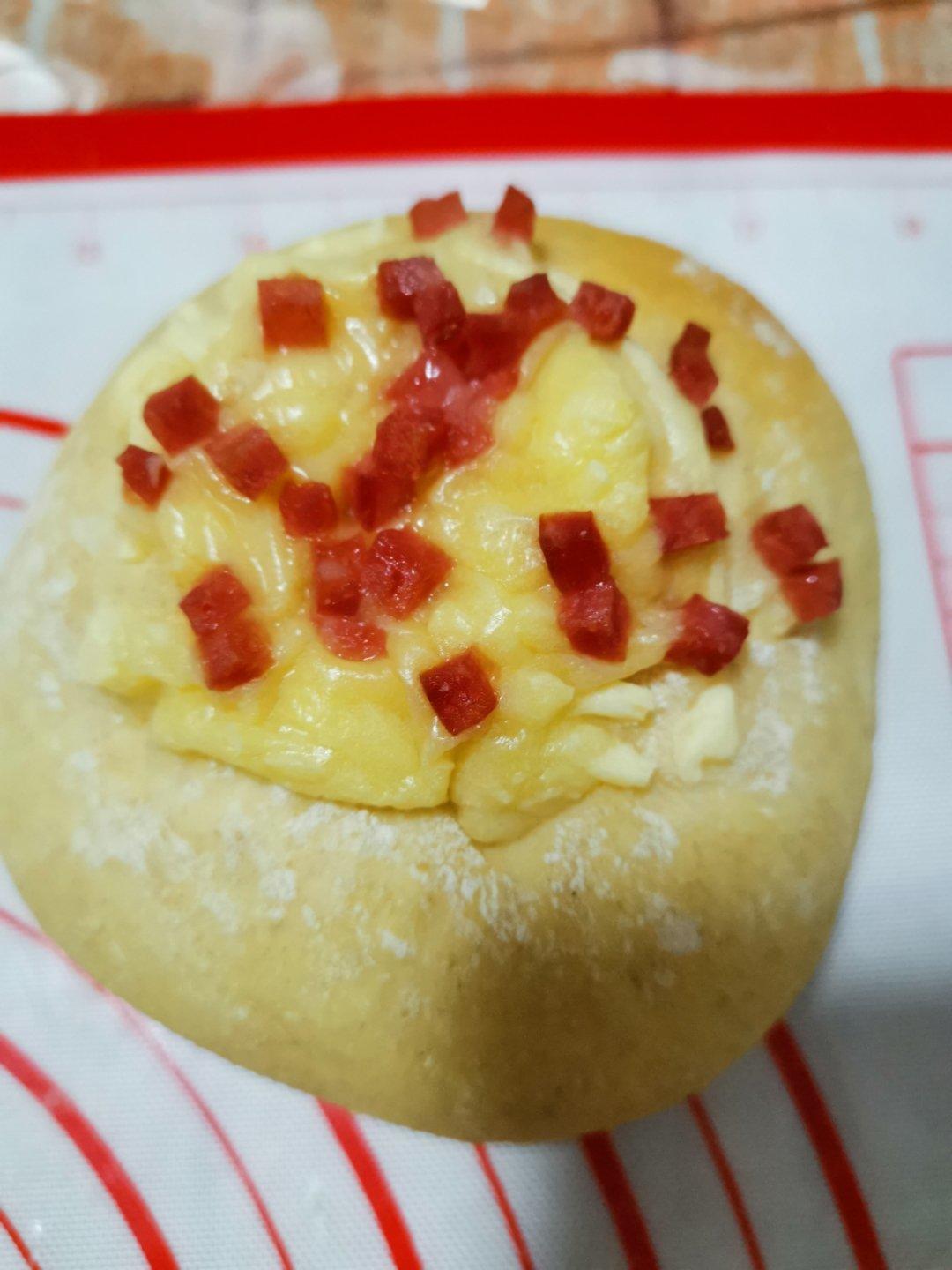 麻薯肉松蛋黄软欧