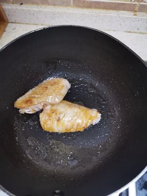 杂蔬鸡翅焖饭的做法 步骤2