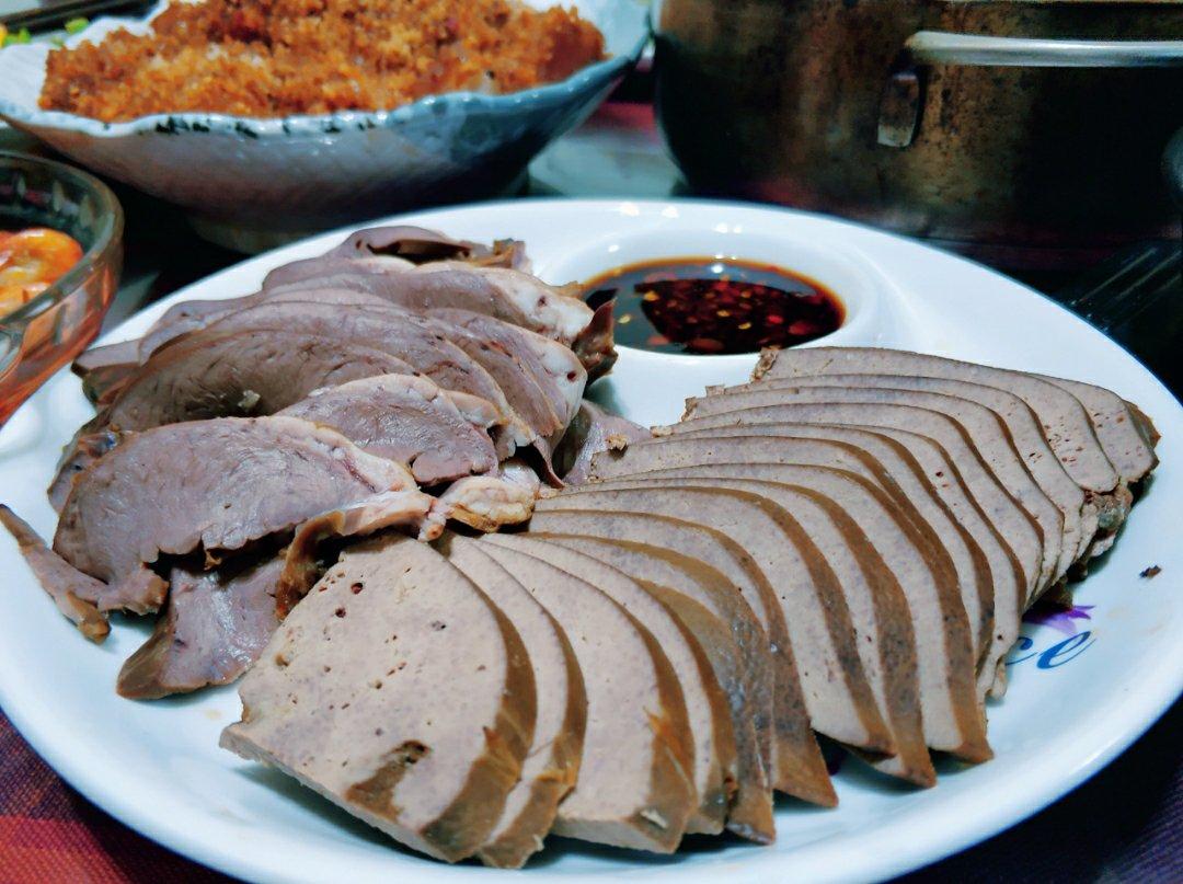 彩虹姐妹花做的卤猪心,猪肝(卤心肝)