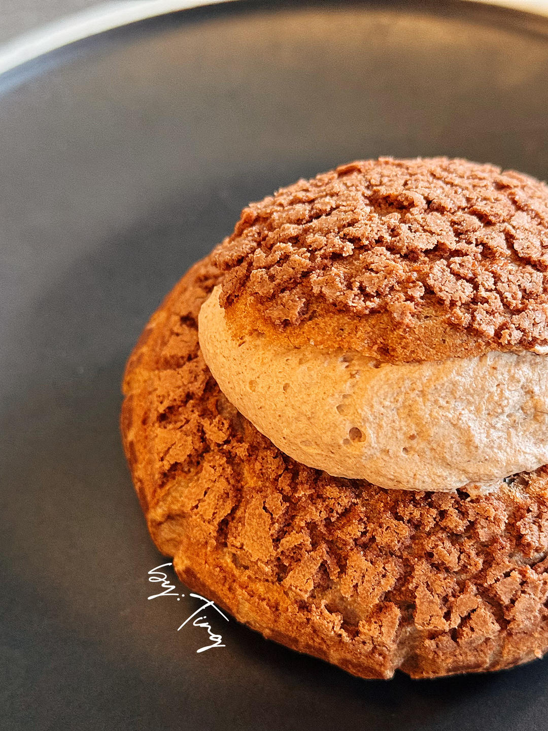 巧克力酥皮泡芙