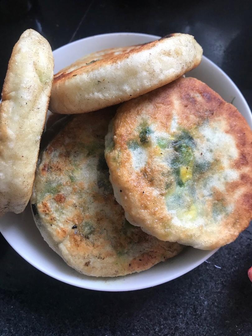 皮薄馅大～韭菜鸡蛋饼