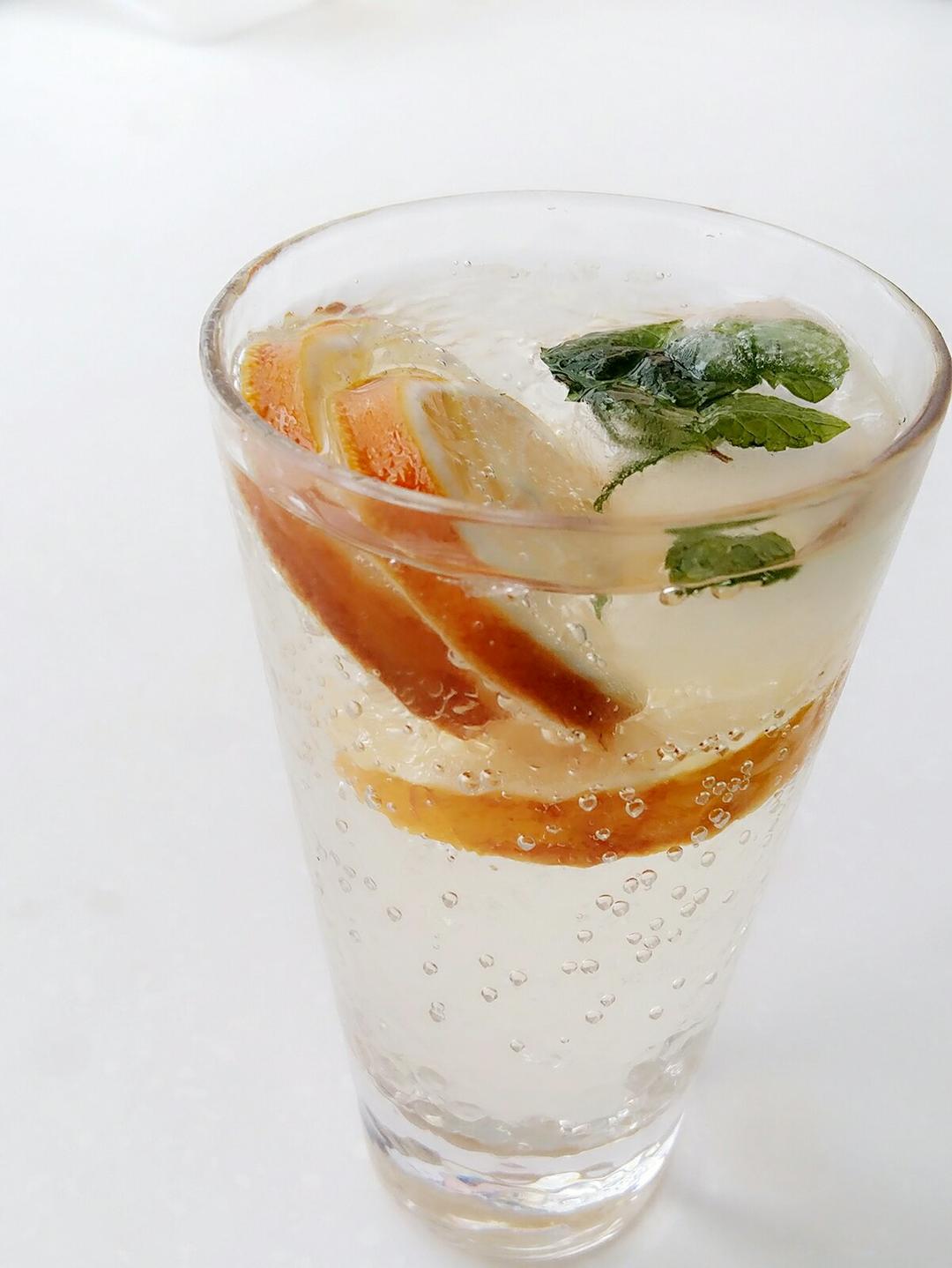糖饭619做的薄荷柠檬苏打汽水