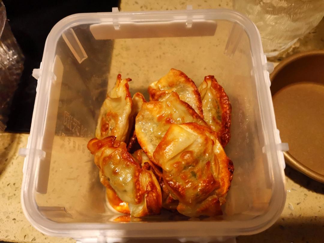 炸饺子（拒绝烟熏火燎 空气炸锅版）