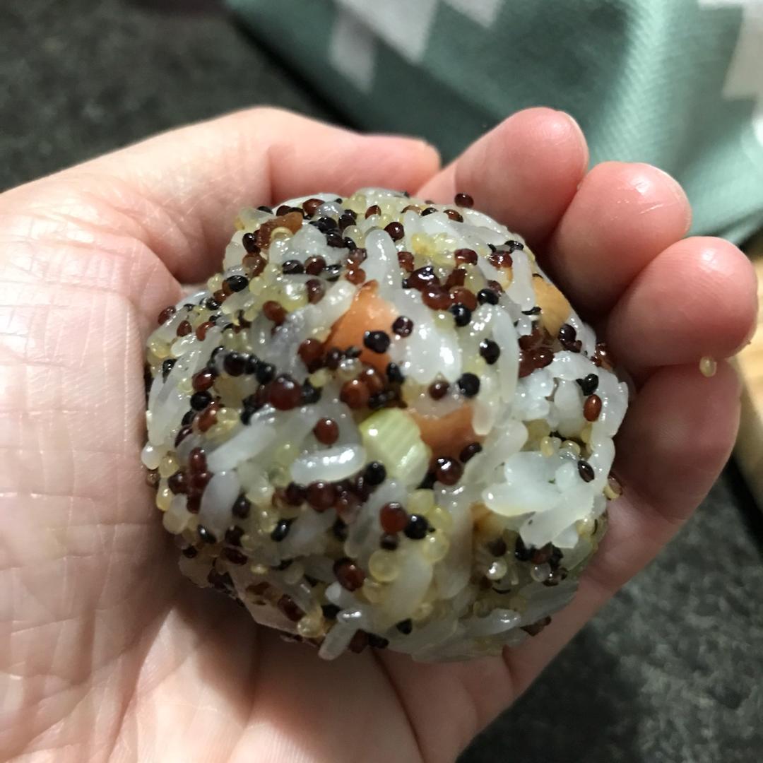 藜麦饭团