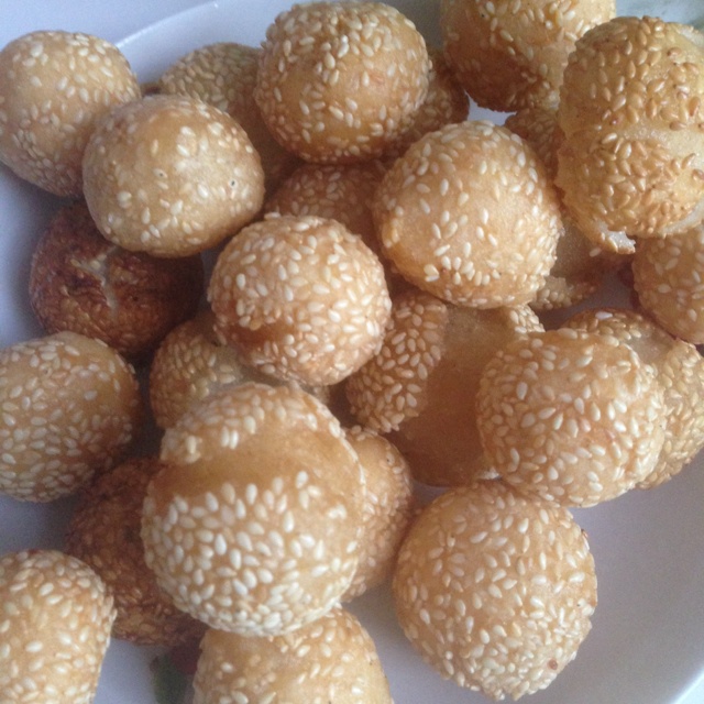 简版油炸空心麻团（糯米或面粉团）