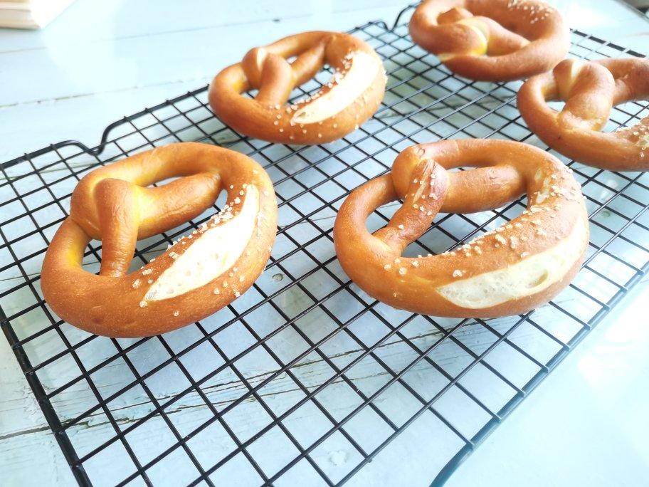 最详细的碱水包 【德国结面包 布雷结面包】有关碱水面包Brezel的一切 Bretzel Brezen Pretzel