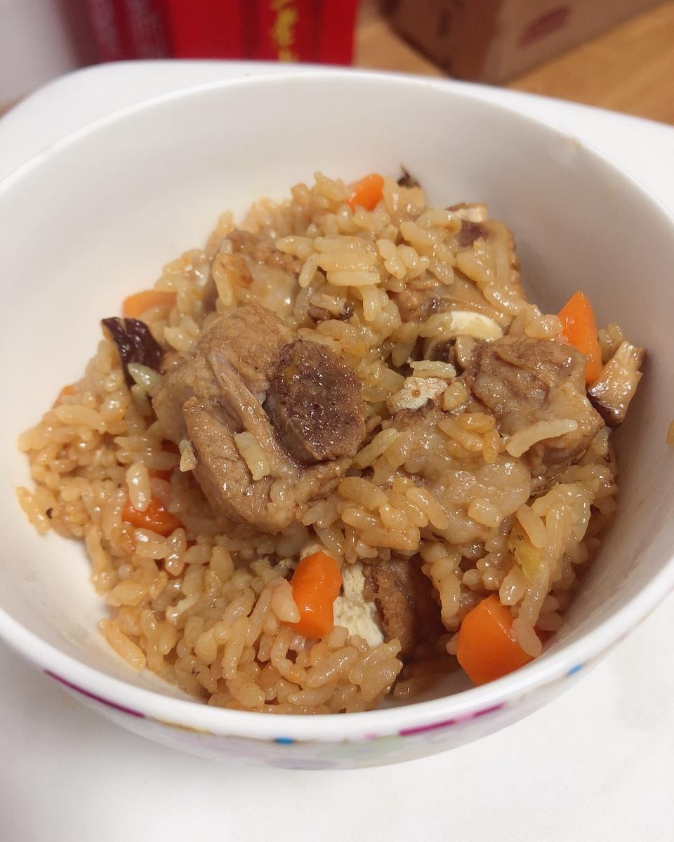 喷香排骨焖饭（爆好吃）