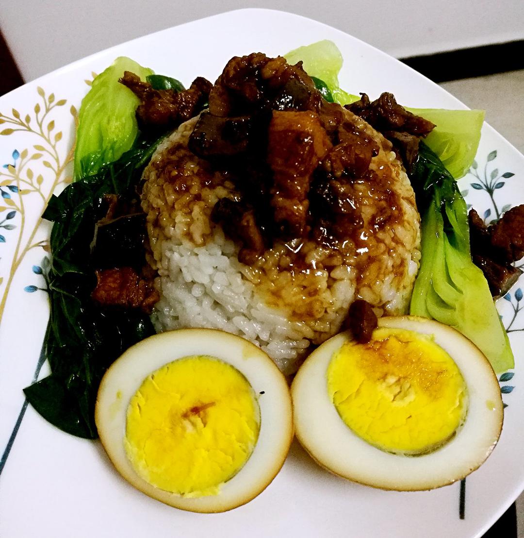 洋葱酥卤肉饭