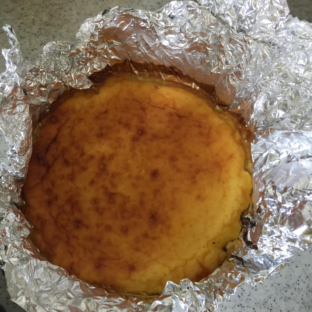 不需技巧，新手也能做的巴斯克蛋糕