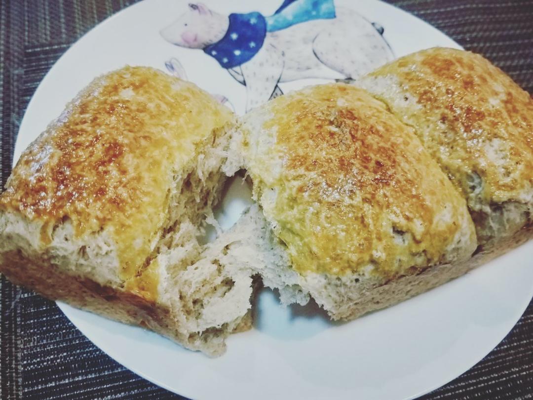 一款颜值超高的面包～火龙果椰蓉樱花面包