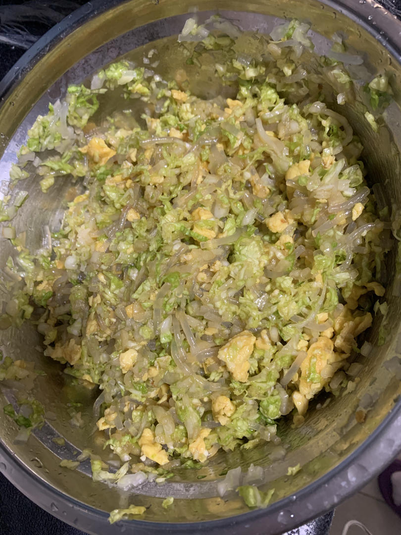 清肠晚餐——白菜粉条鸡蛋素馅饼