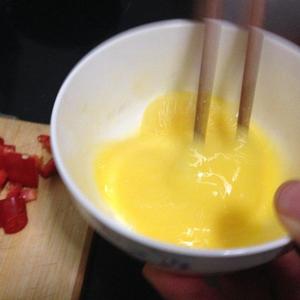 面粉鸡蛋薄饼 葱油甜面饼的做法 步骤4