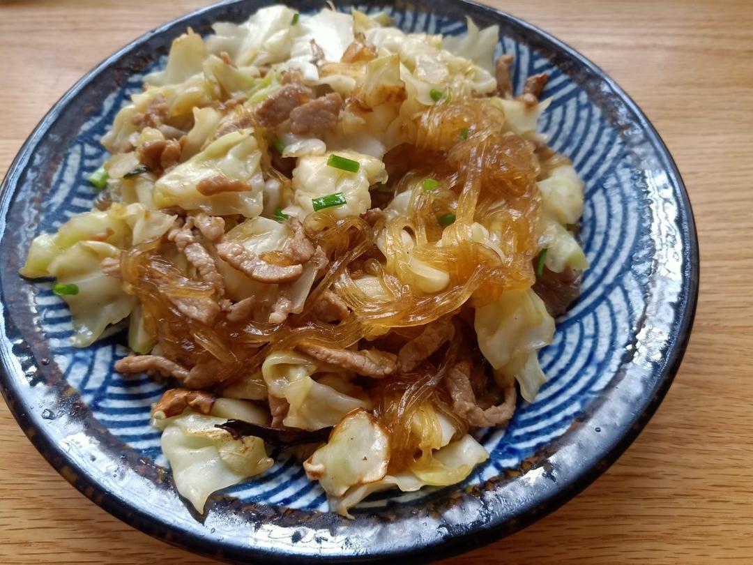 最近爱吃粉丝粉条～包菜炒粉丝