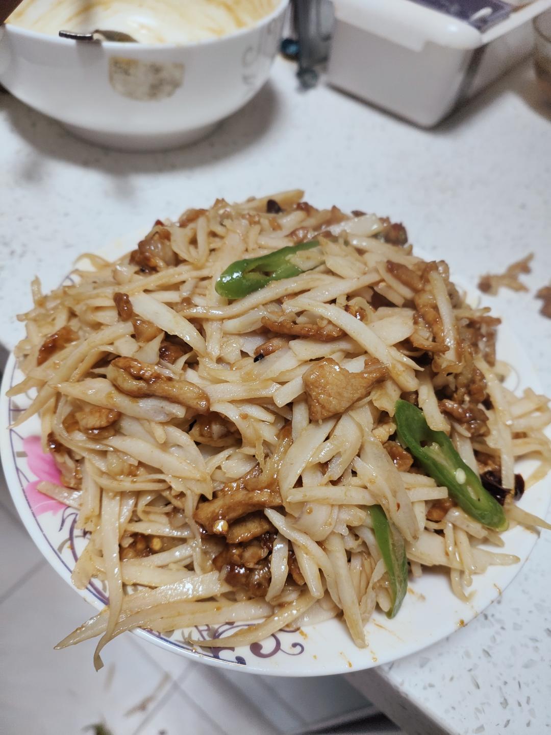 莲菜（莲藕）炒肉丝