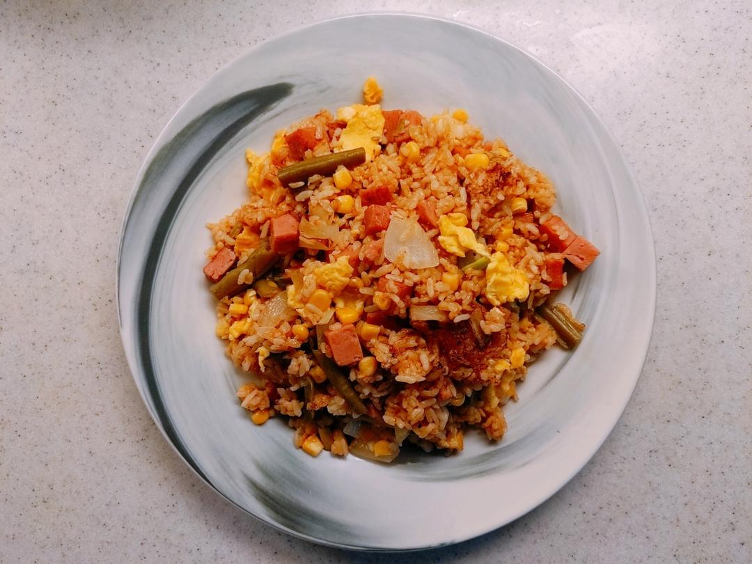 好吃到舔盘的酱油炒饭！