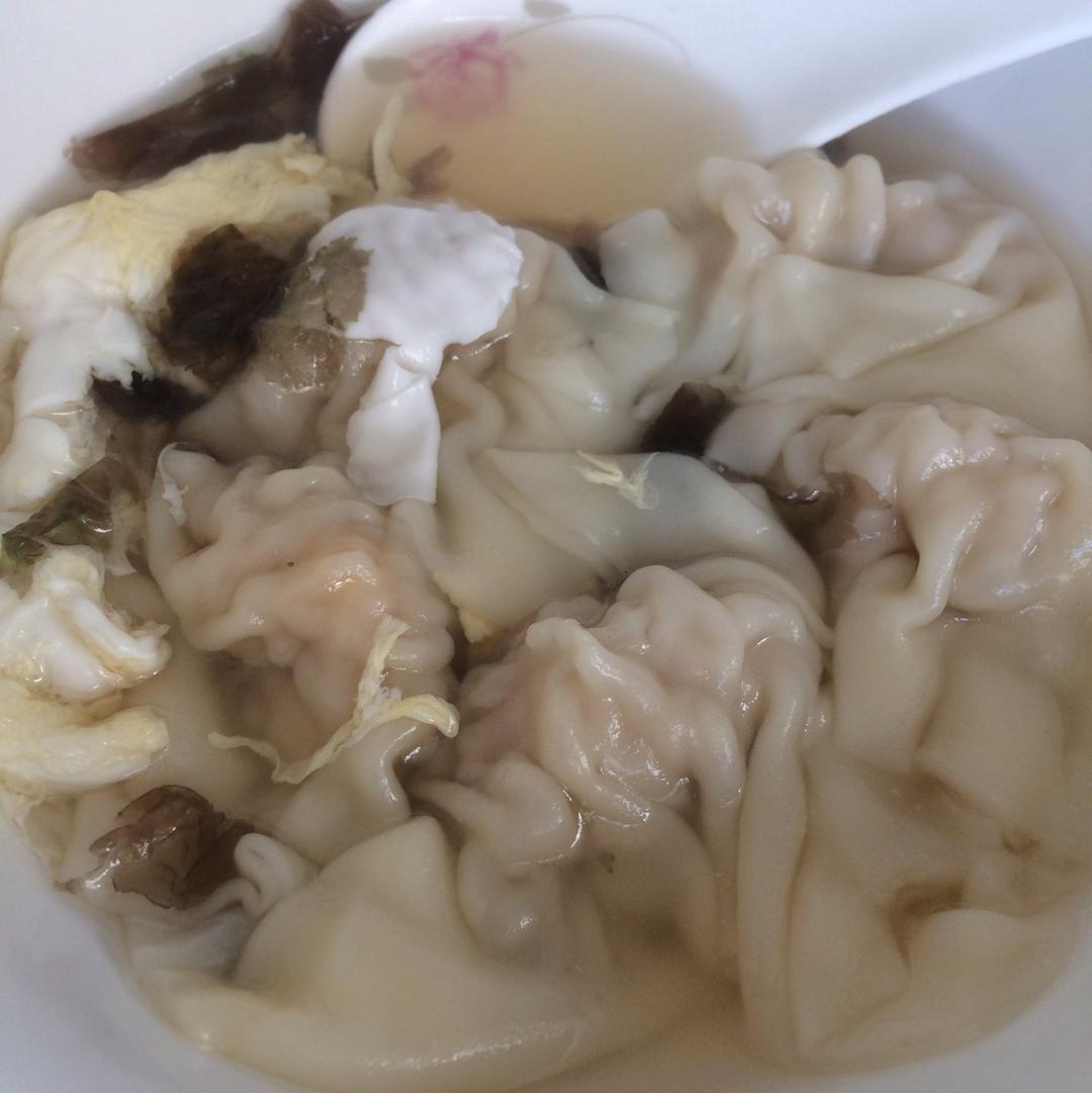 鲜肉虾仁玉米馄饨