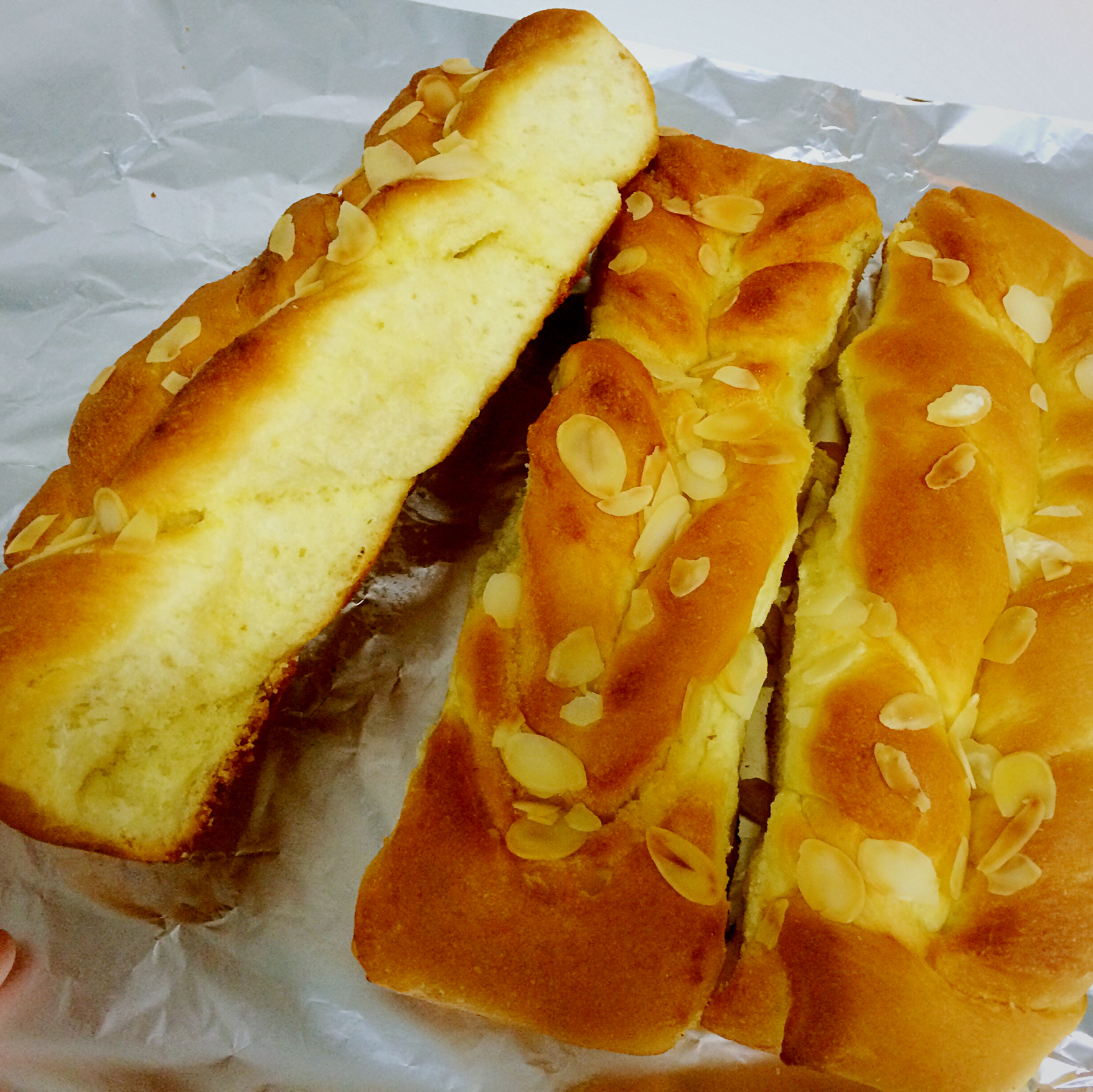 杏仁奶油软排包